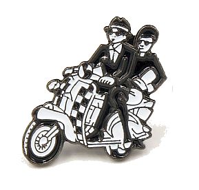 Skuter scooter odznaka pins przypinka wpinka