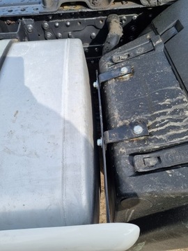 кузова, крышки средней оси MAN euro 6, большие баки, 580 литров 3.6