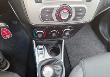 Alfa Romeo MiTo Hatchback 3d 1.4 MultiAir 16v 105KM 2012 Alfa Romeo Mito 1,4 Ben 105 KM Klima 6-Biegow 1.4 Benzyna 105KM, zdjęcie 17