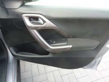 Peugeot 2008 I SUV 1.6 e-HDi 92KM 2015 Peugeot 2008 1.6 HDI 92, zdjęcie 28