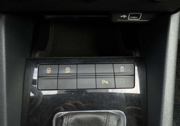 Skoda Octavia III Kombi Facelifting 2.0 TDI 184KM 2020 Skoda Octavia 4x4 2.0 TDI 184KM Style Kamera Czujniki Led Climatronic Podg, zdjęcie 21