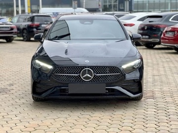 Mercedes Klasa A W177/V177 Hatchback Facelifting 2.0 200d 150KM 2025 MERCEDES-BENZ A Klasa 200 d AMG Line 2.0 (150KM) 2025, zdjęcie 1