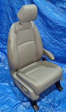HONDA ODYSSEY FOTEL PRAWY PRZÓD SKÓRA KOLOR BEŻOWY 17-23