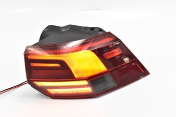 LAMPA PRAWY TYŁ TYLNA W BŁOTNIK LED 5H0945096C VW GOLF VIII MK8 5H HB 2020+