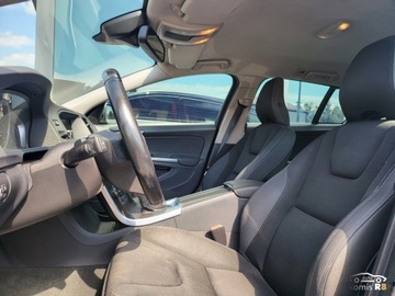 Volvo V60 I Kombi Facelifting 1.6 D2 115KM 2013 Volvo V60 115KM 2013r 230TysKm Automat Oleje Filtry Rozrzad Olej w skrzyni, zdjęcie 19