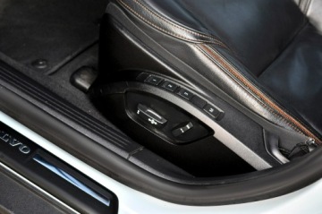 Volvo V40 II Hatchback 1.6 D2 115KM 2013 Volvo V40 Cross Country D2 Cross Country Radar Led, zdjęcie 8