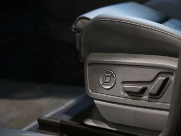 Audi Q5 II SUV Facelifting 2.0 40 TDI 204KM 2026 AUDI Q5 TDI quattro S line Suv 2.0 (204KM) 2026, zdjęcie 4