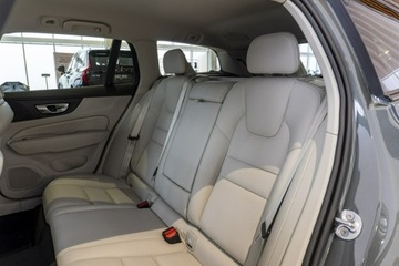 Volvo V60 II  Kombi Facelifting 2.0 B4 B 197KM 2025 Volvo V60 Plus Dark B4 Mild hybrid Benzyna 197 KM, zdjęcie 24