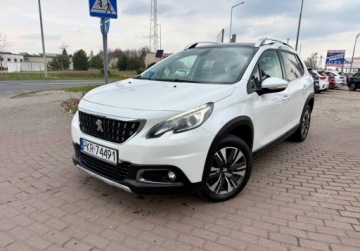 Peugeot 2008 I SUV Facelifting 1.2 PureTech 110KM 2017 Peugeot 2008 1.2 T NAVI Ledy Panorama dach 1.2 Benzyna 110KM, zdjęcie 6