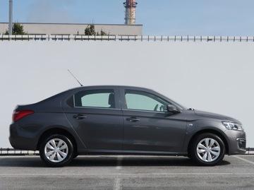 Citroen C-Elysee II Sedan Facelifting 1.2 PureTech 82KM 2019 Citroen C-Elysee 1.2 PureTech, Salon Polska, zdjęcie 5