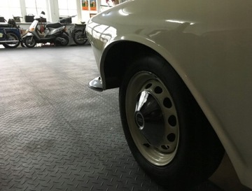 Плитка, выдерживающая огромные нагрузки RR30