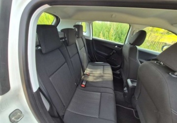 Peugeot 2008 I SUV Facelifting 1.2 PureTech 82KM 2016 Peugeot 2008 Peugeot 2008 PureTech 82 Active 1.2 Benzyna 82KM, zdjęcie 5