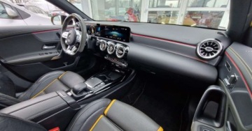 Mercedes Klasa A W177/V177 Hatchback AMG 2.0 A45 S 421KM 2020 Mercedes-Benz Klasa A AMG A45 S Salon PL 4Matic 2.0 Benzyna 421KM, zdjęcie 20