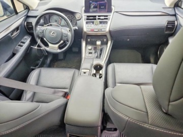 Lexus NX II 2021 Lexus NX 300 Base 2021 2.0 Benzyna 235KM, zdjęcie 8