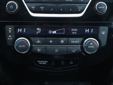 Nissan Qashqai II Crossover 1.2 DIG-T 115KM 2016 Nissan Qashqai 1.2 DIG-T, Salon Polska, Klima, zdjęcie 14