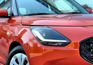Suzuki Swift VI Hatchback Facelifting 1.2 DualJet SHVS 83KM 2025 Suzuki Swift Premium 1.2 mild Hybrid 5 MT Flame Orange Pearl NAUKA JAZDY L, zdjęcie 4