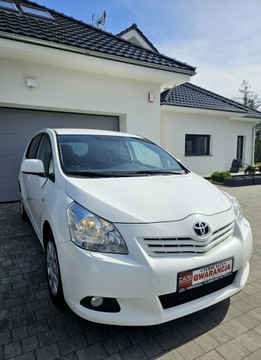 Toyota Verso Minivan 1.8 Valvematic 147KM 2012 Toyota Verso 1.8Valvematic 7osób, zdjęcie 3