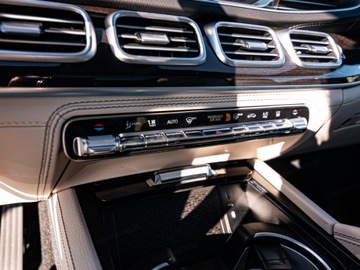 Mercedes GLE V167 SUV Facelifting 3.0 450d 367KM 2025 MERCEDES-BENZ GLE 450 d 4-Matic AMG Line 3.0 (367KM) 2025, zdjęcie 15