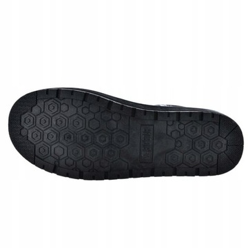 Зимние туфли большие звезды изолированные снежные ботинки