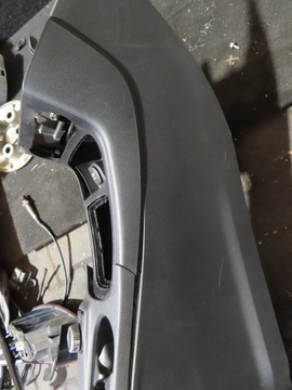 Mercedes B klasa W246 Tunel środkowy, podłokietnik EU