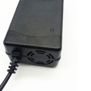 Ładowarka akumulatorów litowo-jonowych 36 V do rowerów elektrycznych Wyjście 42V3A