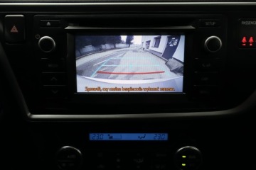 Toyota Auris II Hatchback 5d 1.8 HSD 136KM 2013 Toyota Auris Hybrid, Automat, Skóra, Navi, Klima, zdjęcie 17