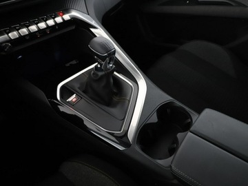 Peugeot 3008 II Crossover 1.5 BlueHDI 130KM 2018 Peugeot 3008 Virtual Navi Czujniki parkowania, zdjęcie 25