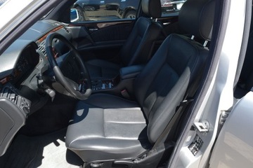 Mercedes Klasa E W210 1998 Mercedes E240 V6 aut Elegance 160000km Skóra Hak Grzane fotele 2xParktronik, zdjęcie 23