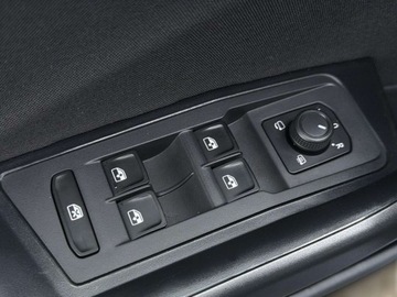 Volkswagen T-Roc I SUV Facelifting 1.5 TSI ACT 150KM 2022 Volkswagen T-Roc reflektory LED Digital Cockpit kamera tempomat aktywny, zdjęcie 14