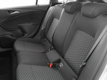 Opel Astra K Sportstourer Facelifting 1.2 Turbo 130KM 2021 Opel Astra GD448YV#1.2 T Edition 2 stref klima, zdjęcie 23