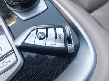 BMW Seria 7 G70 2022 BMW Seria 7 2022 BMW 750 I XDRIVE 4.4 Benzyna 523KM, zdjęcie 14
