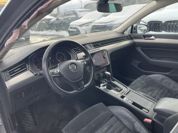 Volkswagen Passat B8 Variant 2.0 TDI BlueMotion SCR 190KM 2018 Volkswagen Passat Variant R-Line Highline Automat, zdjęcie 8