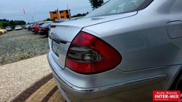 Mercedes Klasa E W211 Sedan W211 3.0 V6 (320 CDI) 224KM 2006 Mercedes-Benz Klasa E 3,2 Cdi niski przebieg 3.0 Diesel 225KM, zdjęcie 32