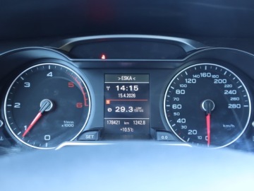 Audi A4 B8 Avant Facelifting 2.0 TDI 112g 136KM 2012 Audi A4 2.0 TDI, Skóra, Klima, Klimatronic, zdjęcie 10