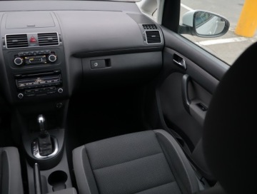 Volkswagen Touran II 1.6 TDI 105KM 2011 VW Touran 1.6 TDI, DSG, Klima, Klimatronic, zdjęcie 7
