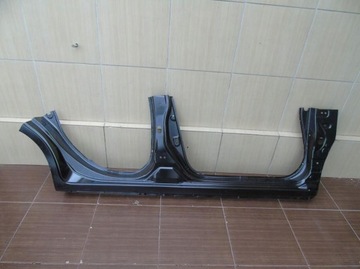 LEM PRAVÉ BOK SLOUPEK MICRA K13 ORIG. 10-