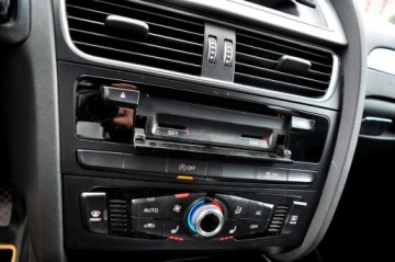 Audi A4 B8 Avant Facelifting 2.0 TDI 112g 136KM 2012 Audi A4 2.0TDI 136KM Lift Xenon Led Skóra, zdjęcie 20