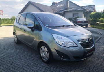 Opel Meriva II Mikrovan 1.7 CDTI ECOTEC 130KM 2013 Opel Meriva Opel Meriva 1.7 1.7CDTI 130KM KlimaGrzana kierownica Grzane fo