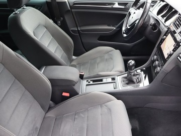 Volkswagen Golf VII Hatchback 5d Facelifting 1.4 TSI 150KM 2017 VW Golf 1.4 TSI, Salon Polska, Navi, Klima, zdjęcie 8