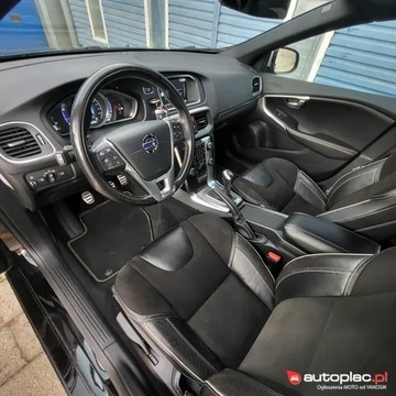 Volvo V40 II Hatchback 2.0 D2 DRIVE-E 120KM 2015 Volvo V40 II 2.0 R-Design, bezwypadkowy, serwisowany, zdjęcie 6