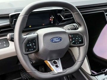 Ford Capri EV 77kWh 286KM 2025 Od ręki - Premium 77 kWh 286KM / Pakiet Driver Assistance, zdjęcie 6