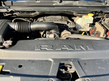Dodge Ram V 2019 Dodge RAM 5.7 Benzyna 390KM 4x4 2019r Homologacja ciężarowa, zdjęcie 14