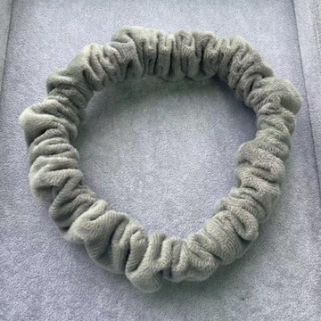 Повязка на голову с щипцами для завивки волос