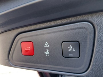 Peugeot 3008 II Crossover 1.5 BlueHDI 130KM 2018 Peugeot 3008 Crossway Full LED Sensor Kamera El.klapa Sensor Elektryka 2xP, zdjęcie 11