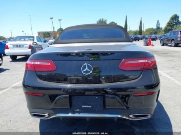 Mercedes Klasa E W213 2018 Mercedes-Benz Klasa E 2018 MERCEDES-BENZ E 400 3.0 Benzyna 329KM, zdjęcie 6