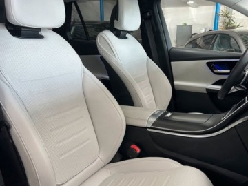 Mercedes GLC C254/X254 Coupe 2.0 200 204KM 2026 MERCEDES-BENZ GLC 200 4-Matic AMG Line Suv 204KM 2026, zdjęcie 8