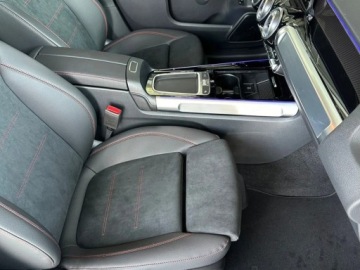 Mercedes GLB SUV 1.3 200 163KM 2025 MERCEDES-BENZ GLB 200 AMG Line Suv 1.3 (163KM) 2025, zdjęcie 8