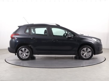 Peugeot 2008 I SUV Facelifting 1.2 PureTech 130KM 2017 Peugeot 2008 1.2 PureTech, Salon Polska, zdjęcie 5