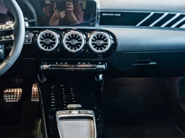 Mercedes Klasa A W177/V177 Hatchback AMG Facelifting 2.0 A35 306KM 2026 MERCEDES-BENZ A Klasa 35 AMG 4-Matic 2.0 (306KM) 2026, zdjęcie 8