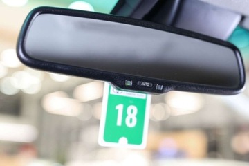 Toyota Hilux VIII Podwójna kabina Facelifting 2.8 D-4D 204KM 2024 Toyota Hilux 2.8 D-4D mHEV Double Cab Executive 4x4 aut 2.8 Diesel 204KM, zdjęcie 16